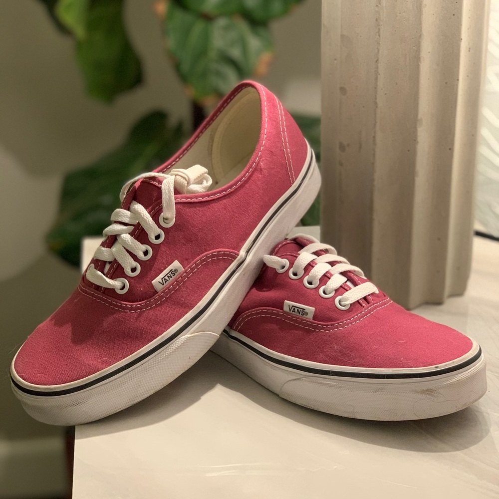 Vans Port Royale Red / White    RARE